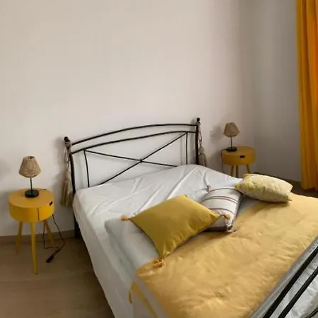 Villa Jolie Contemporaine Avec Jacuzzi Piscine Chauffée Pour 8 Pers *