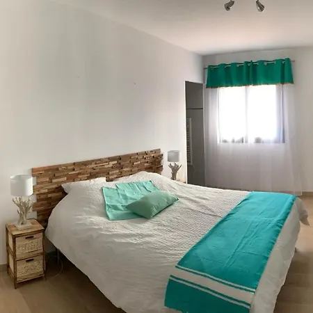 Jolie Contemporaine Avec Jacuzzi Piscine Chauffée Pour 8 Pers Villa *