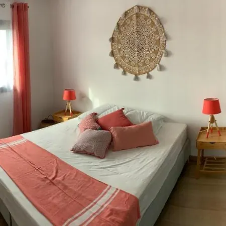Jolie Contemporaine Avec Jacuzzi Piscine Chauffée Pour 8 Pers *
